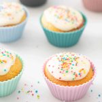 vanilla-cupcakes-38